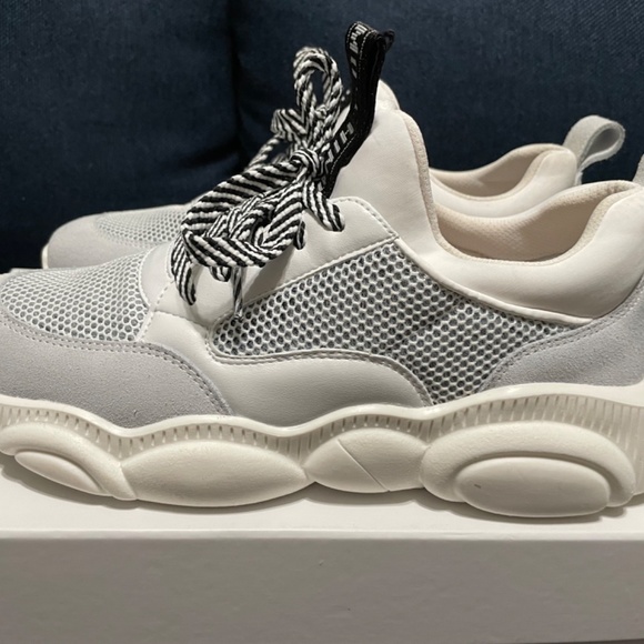 Men’s MOSCHINO Teddy White Fashion Sneakers Trainers Sz EUR 42 US 9 - Picture 2 of 6